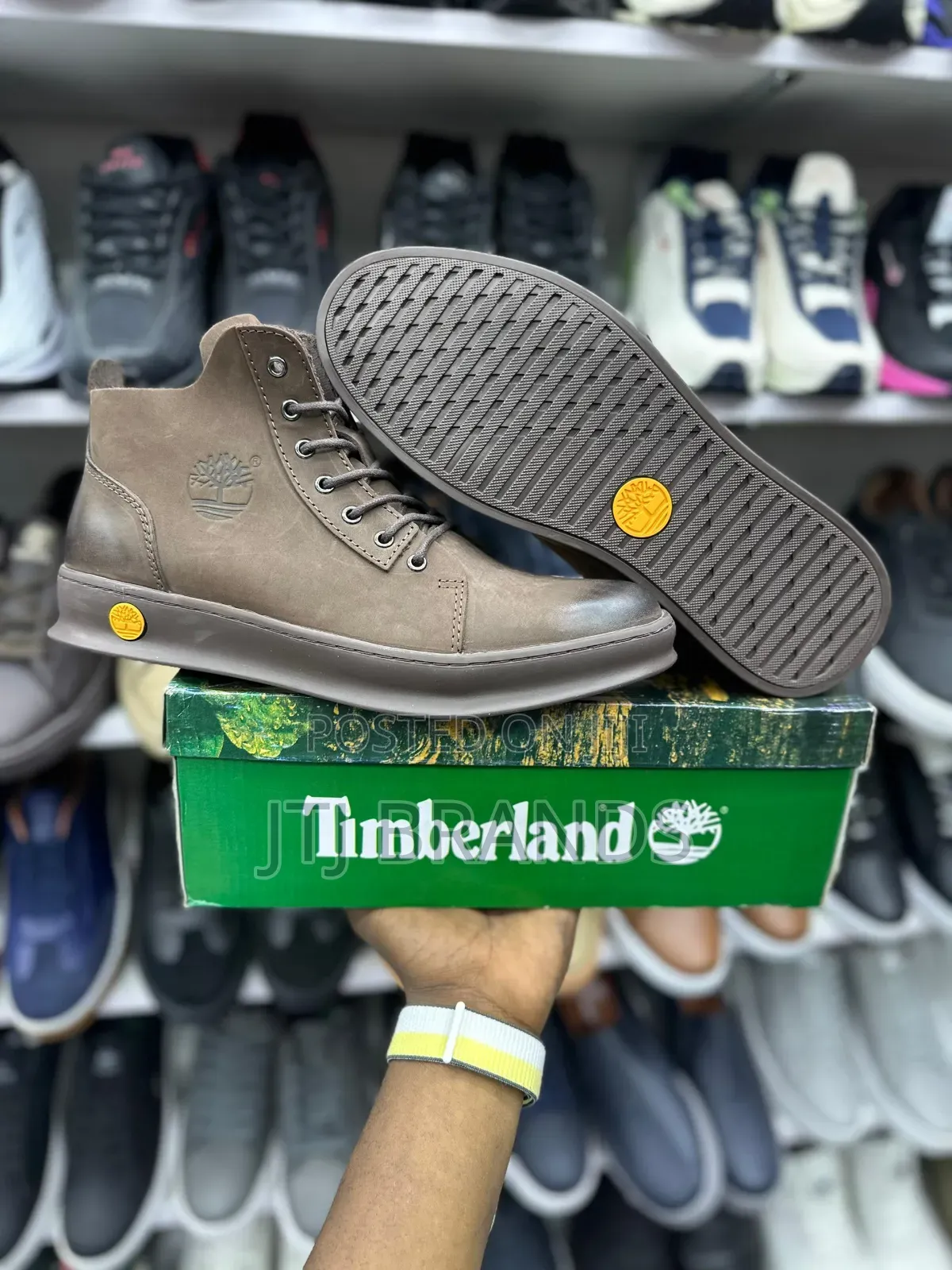 Man Hot New High Sneaker