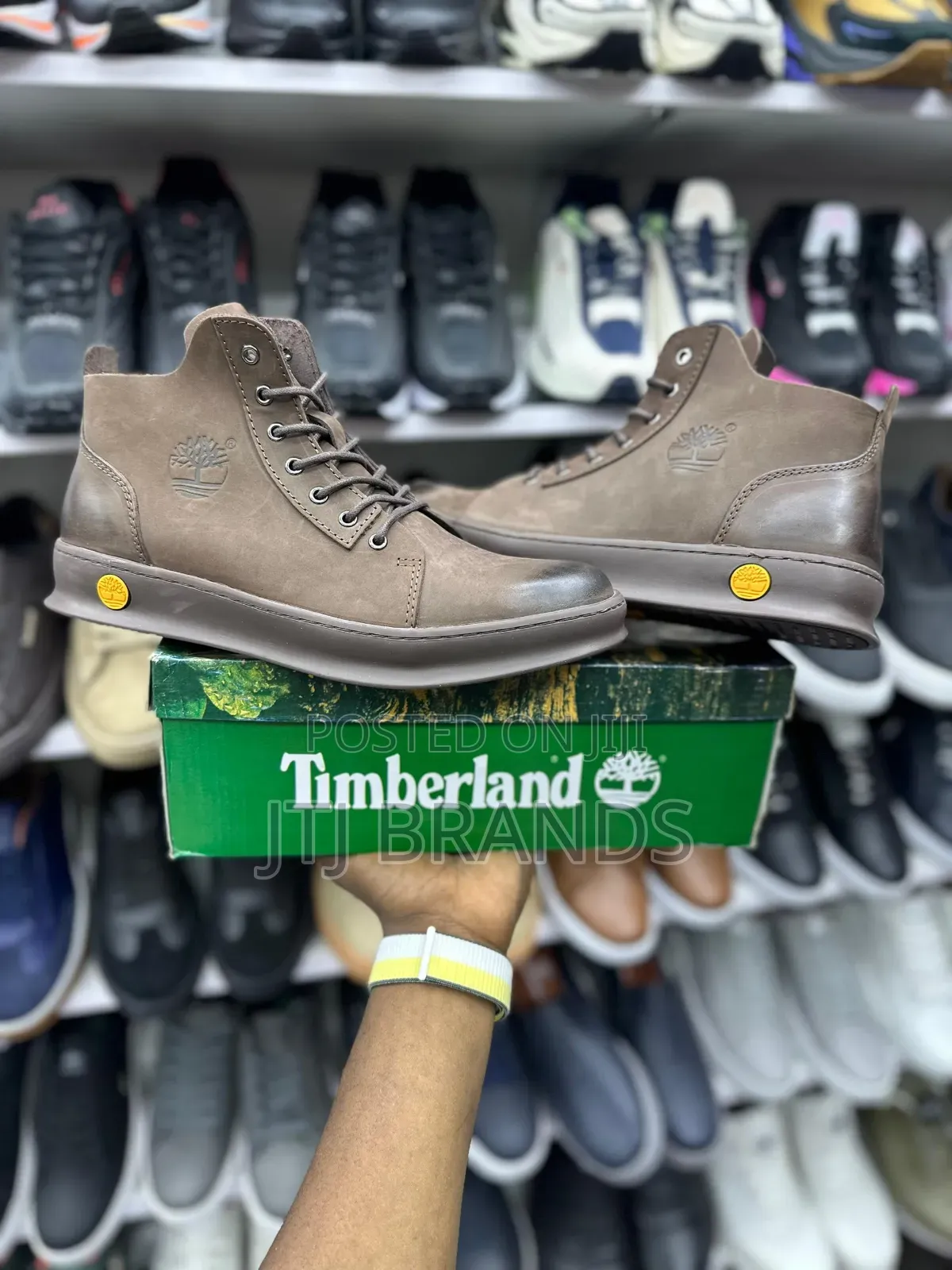 Man Hot New High Sneaker