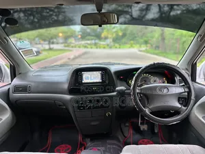 Toyota Noah 2001 Silver