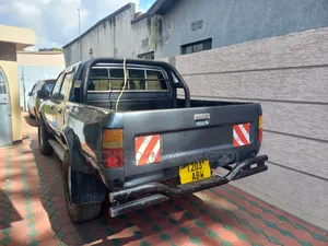 Toyota Hilux 1998 Green
