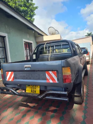 Toyota Hilux 1998 Green