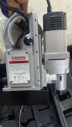 Crown Magnetic Drill Ct32030 (1800w)