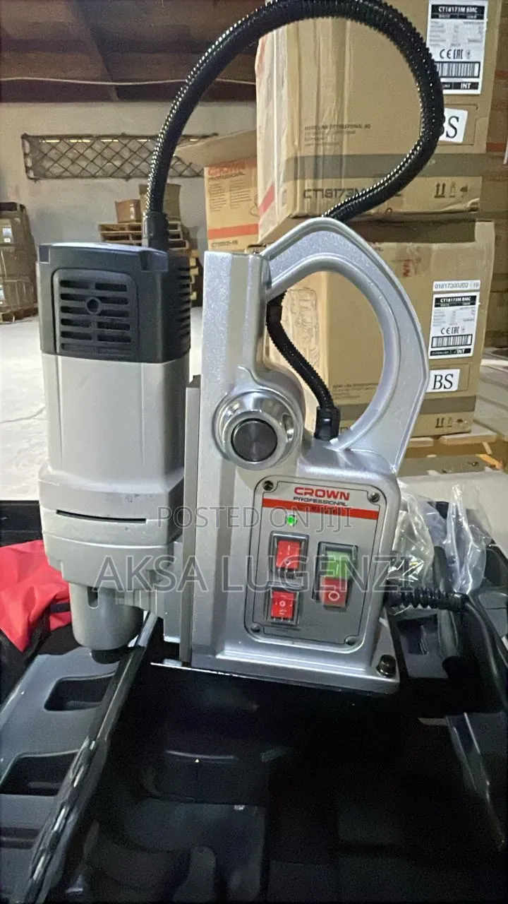 Crown Magnetic Drill Ct32030 (1800w)
