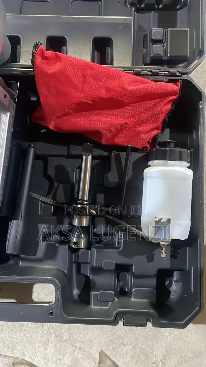 Crown Magnetic Drill Ct32030 (1800w)