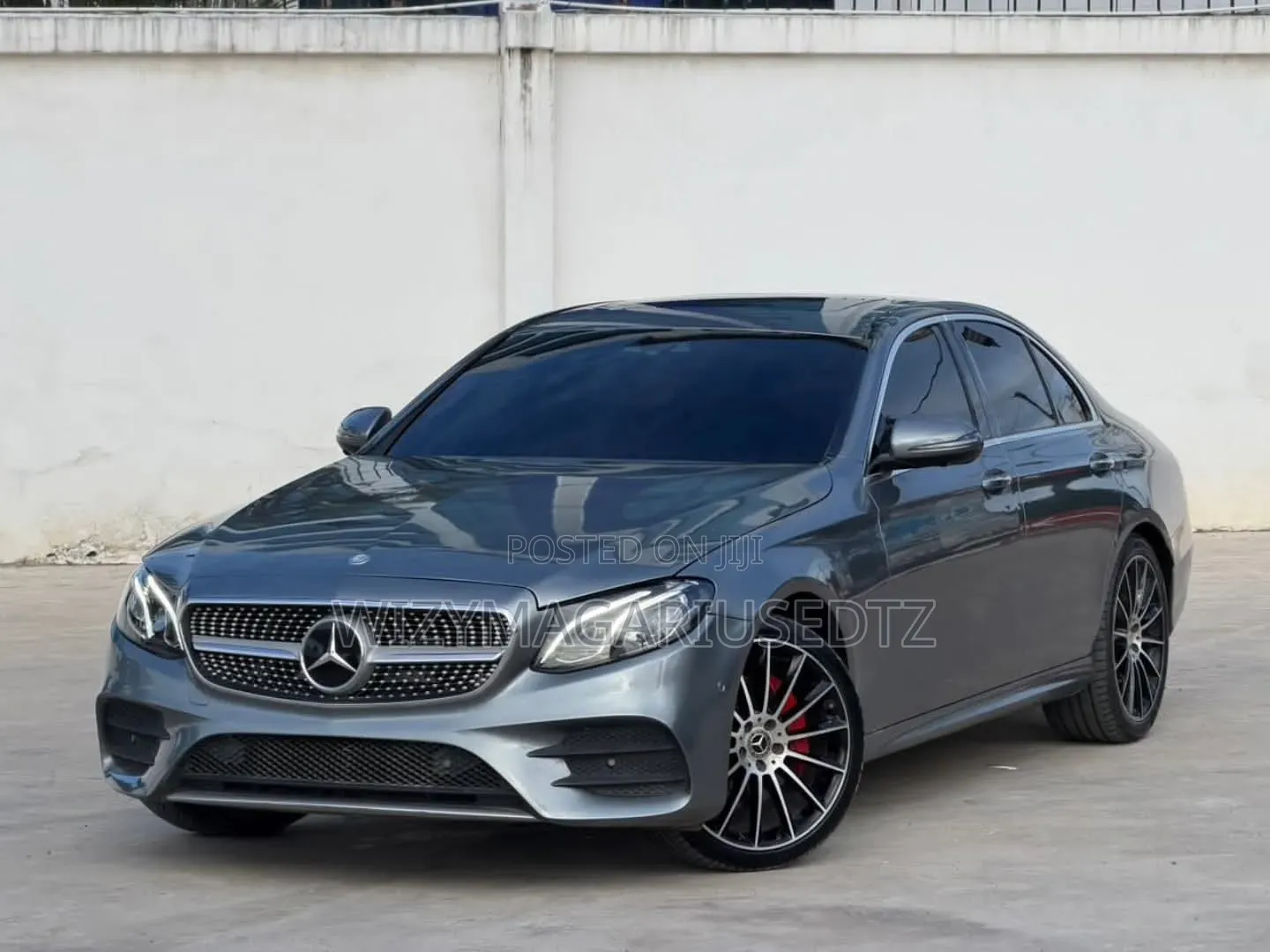 Mercedes-Benz E200 2017 Gray