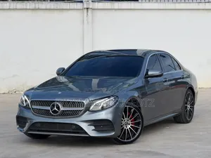 Mercedes-Benz E200 2017 Gray