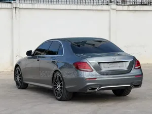 Mercedes-Benz E200 2017 Gray