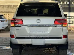 Toyota Land Cruiser 2021 White