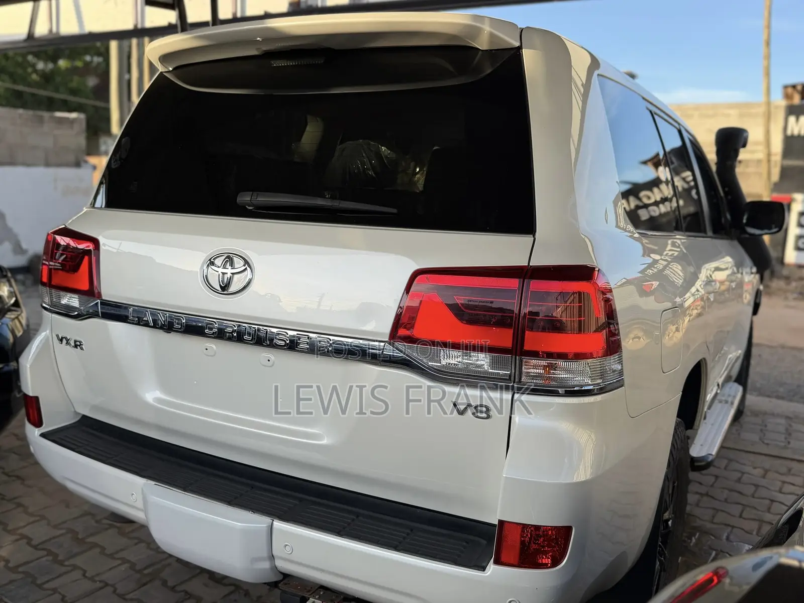 Toyota Land Cruiser 2021 White