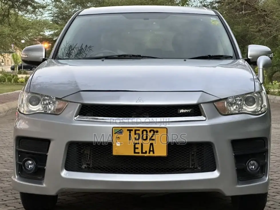 Mitsubishi Outlander 2.4 2009 Silver