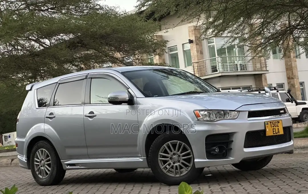 Mitsubishi Outlander 2.4 2009 Silver