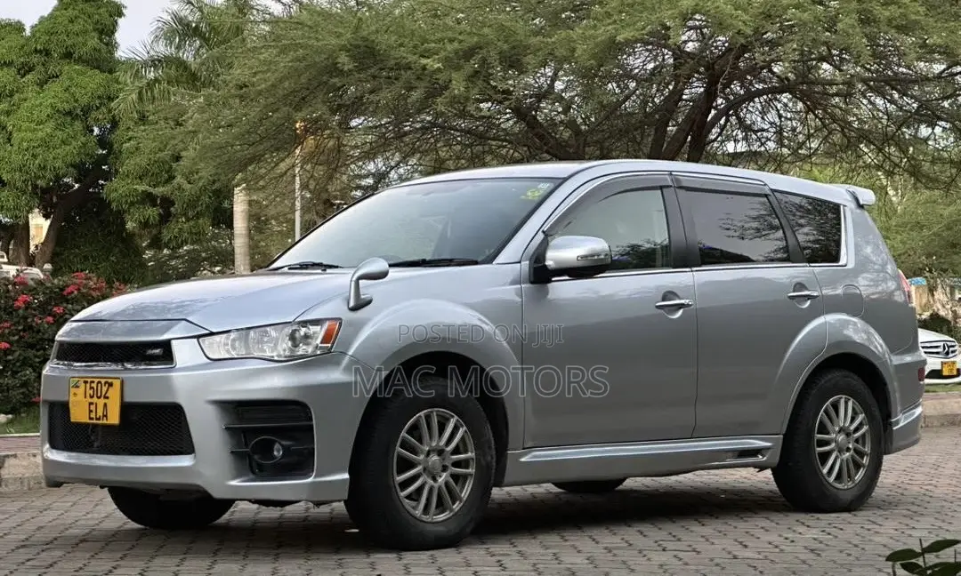 Mitsubishi Outlander 2.4 2009 Silver