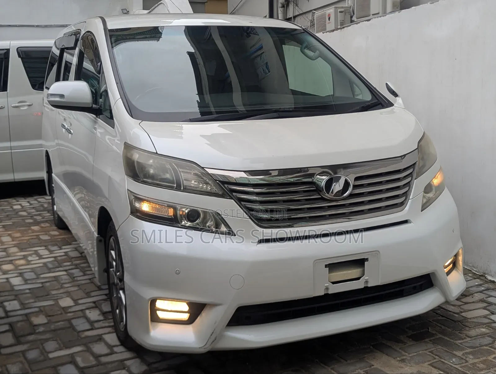Toyota Alphard 2.4 Petrol AWD 2010 Pearl