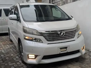 Toyota Alphard 2.4 Petrol AWD 2010 Pearl