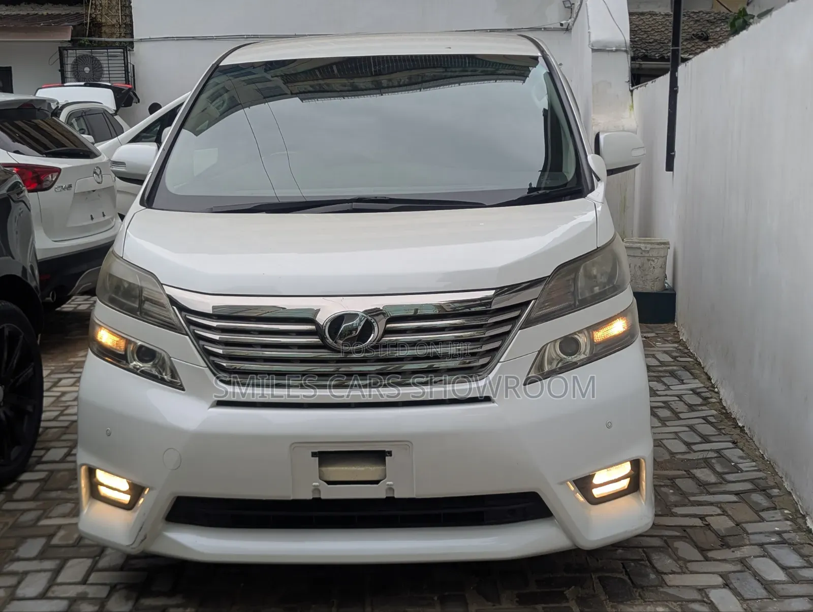 Toyota Alphard 2.4 Petrol AWD 2010 Pearl