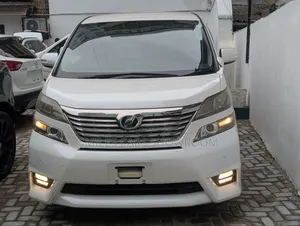 Toyota Alphard 2.4 Petrol AWD 2010 Pearl