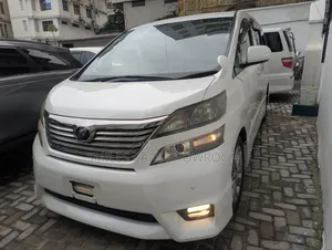 Toyota Alphard 2.4 Petrol AWD 2010 Pearl