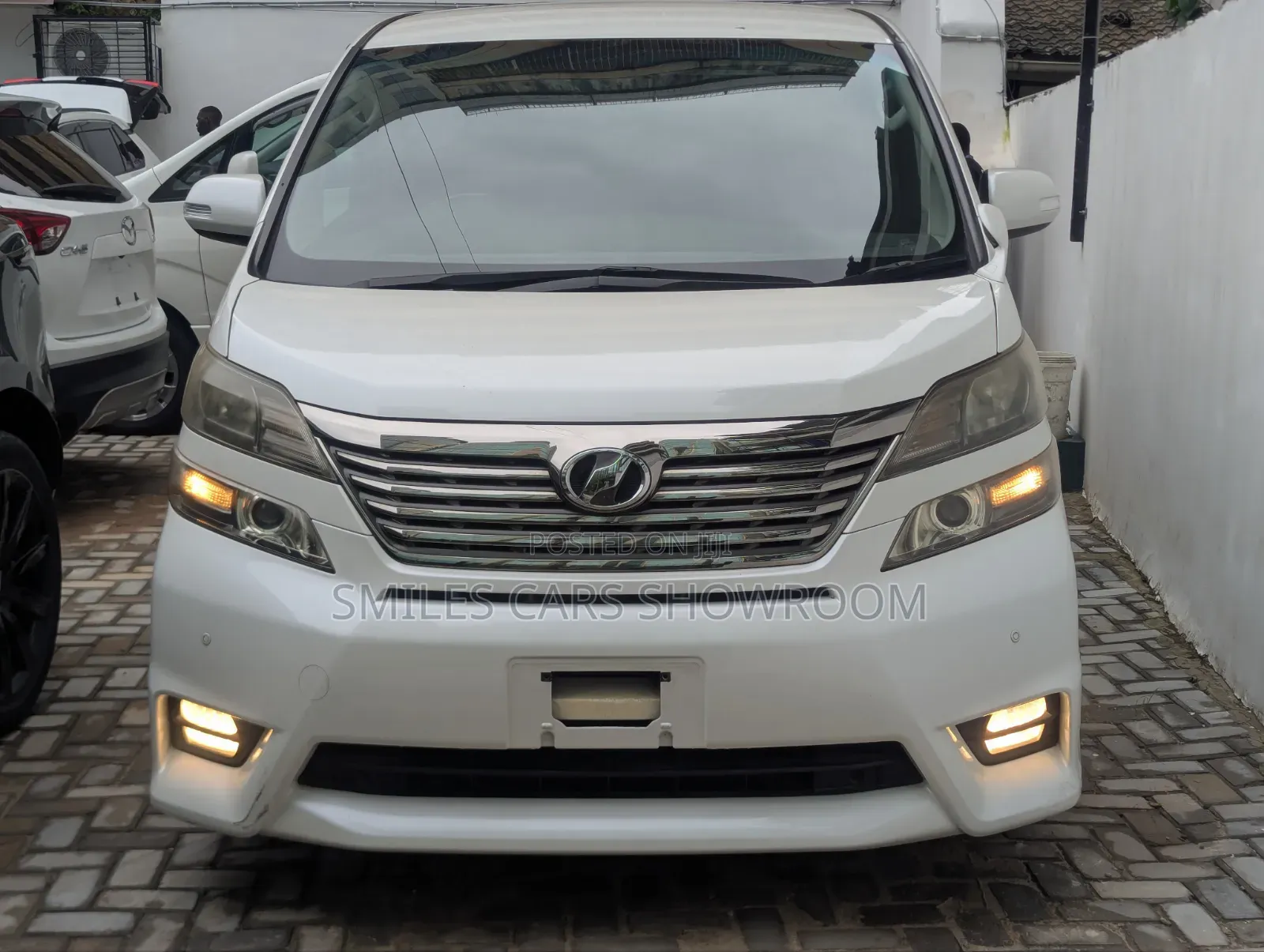 Toyota Alphard 2.4 Petrol AWD 2010 Pearl