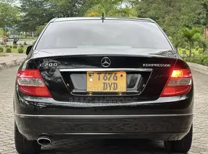 Mercedes-Benz C200 2009 Black