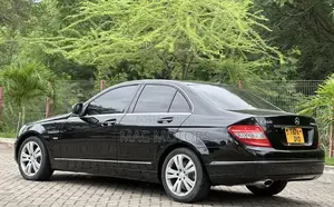 Mercedes-Benz C200 2009 Black