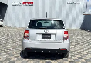 Toyota IST 2007 Silver