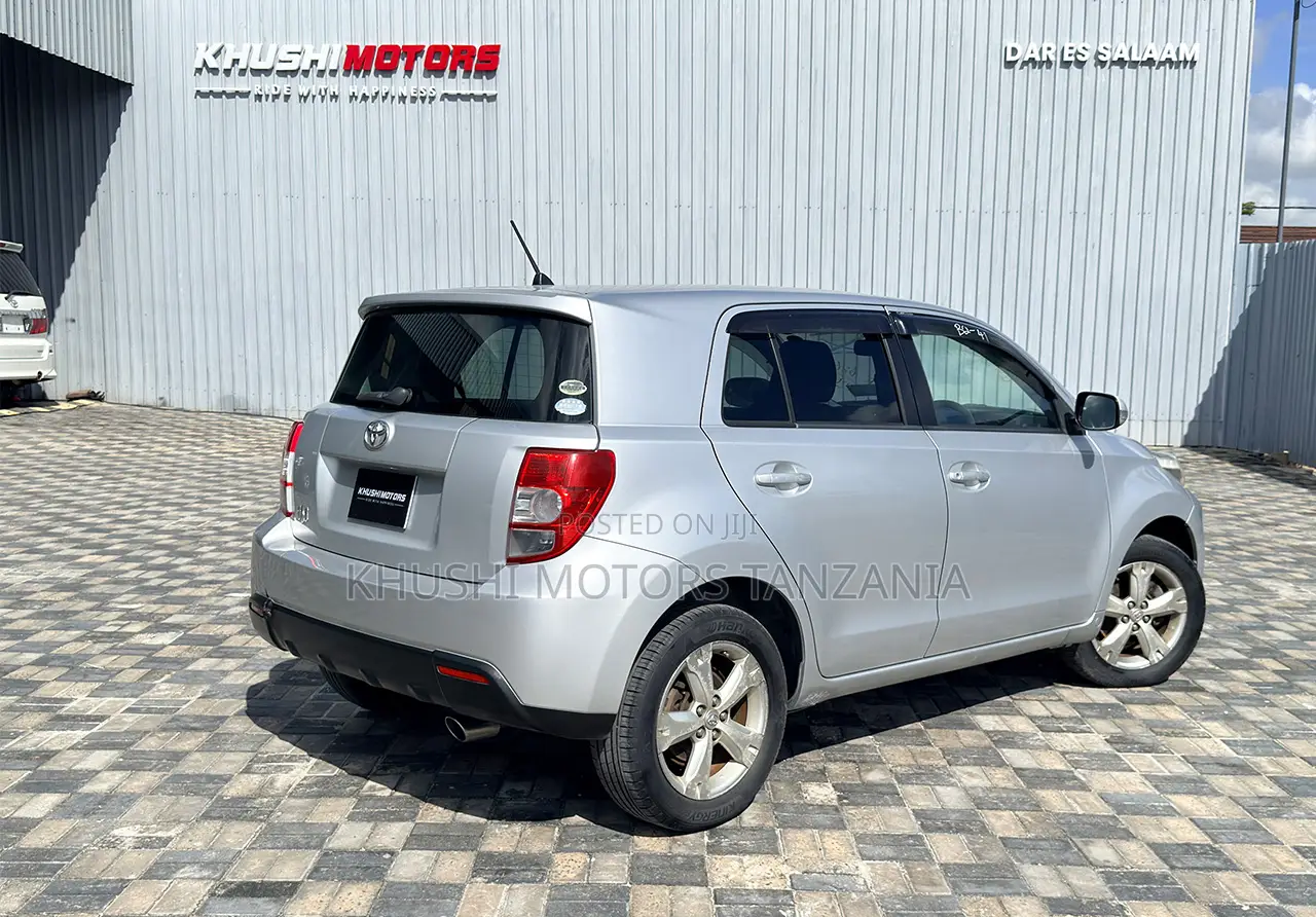 Toyota IST 2007 Silver