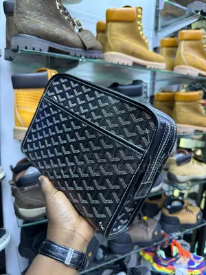 Dior 30 Montaigne Dea Pouch Collection Available