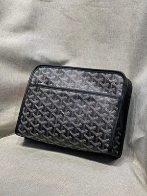 Dior 30 Montaigne Dea Pouch Collection Available