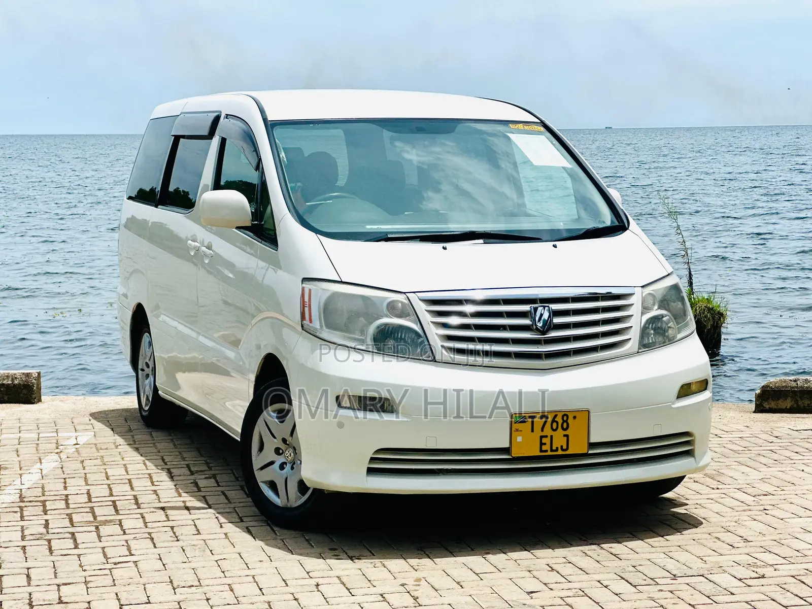 Toyota Alphard 2005 White