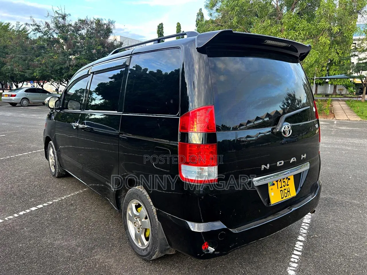 Toyota Noah 2005 Black