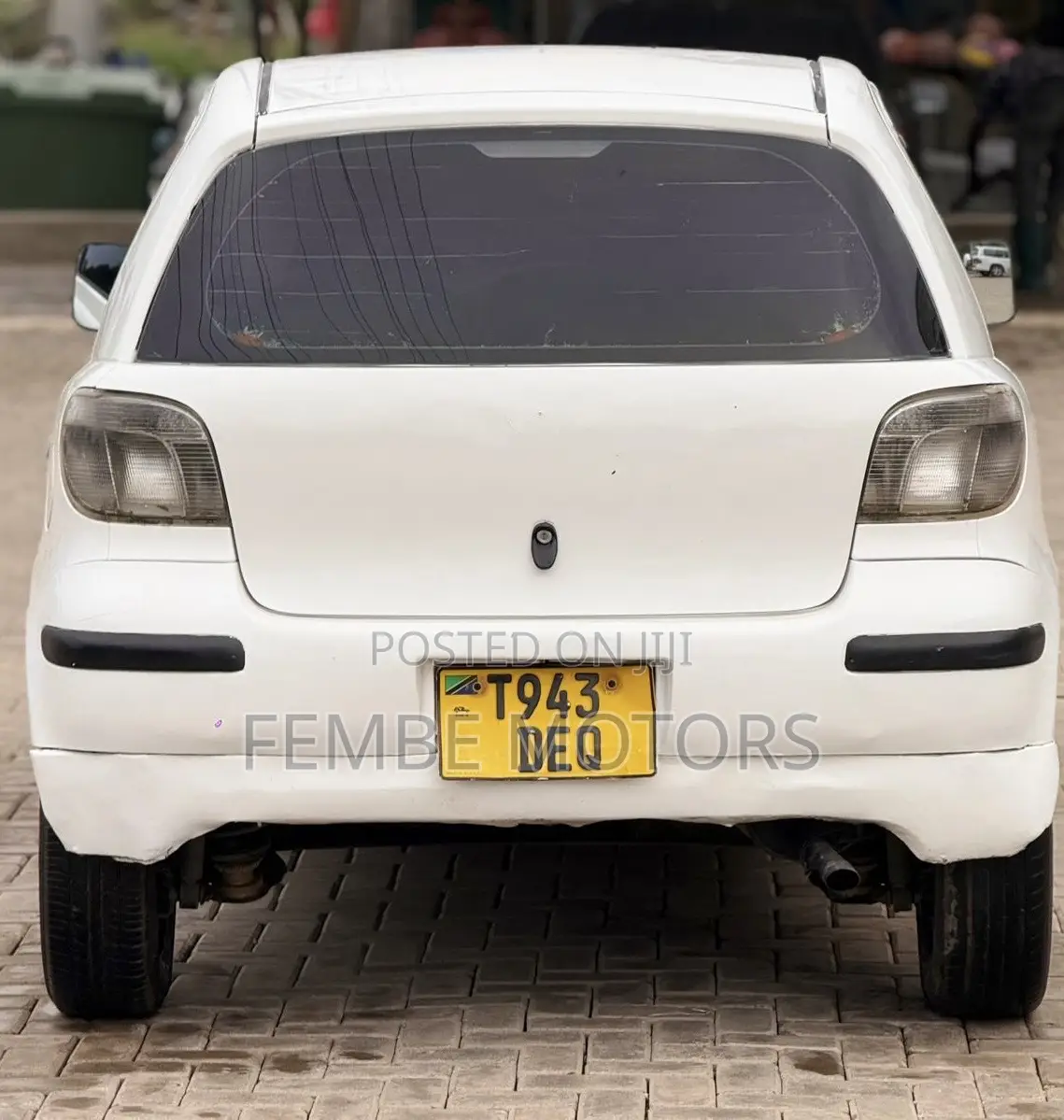 Toyota Vitz 2005 White