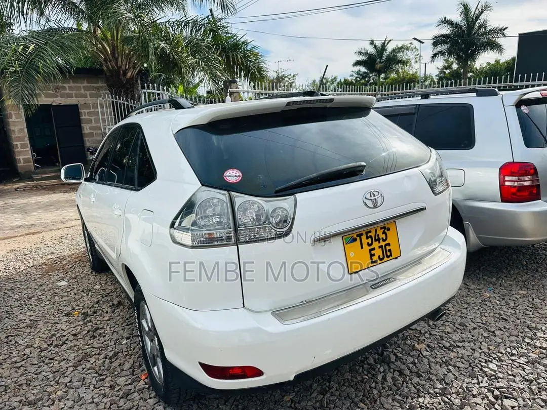 Toyota Harrier 2006 White