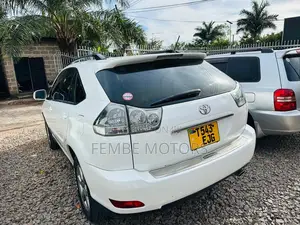 Toyota Harrier 2006 White