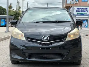 Toyota Vitz 2011 Black