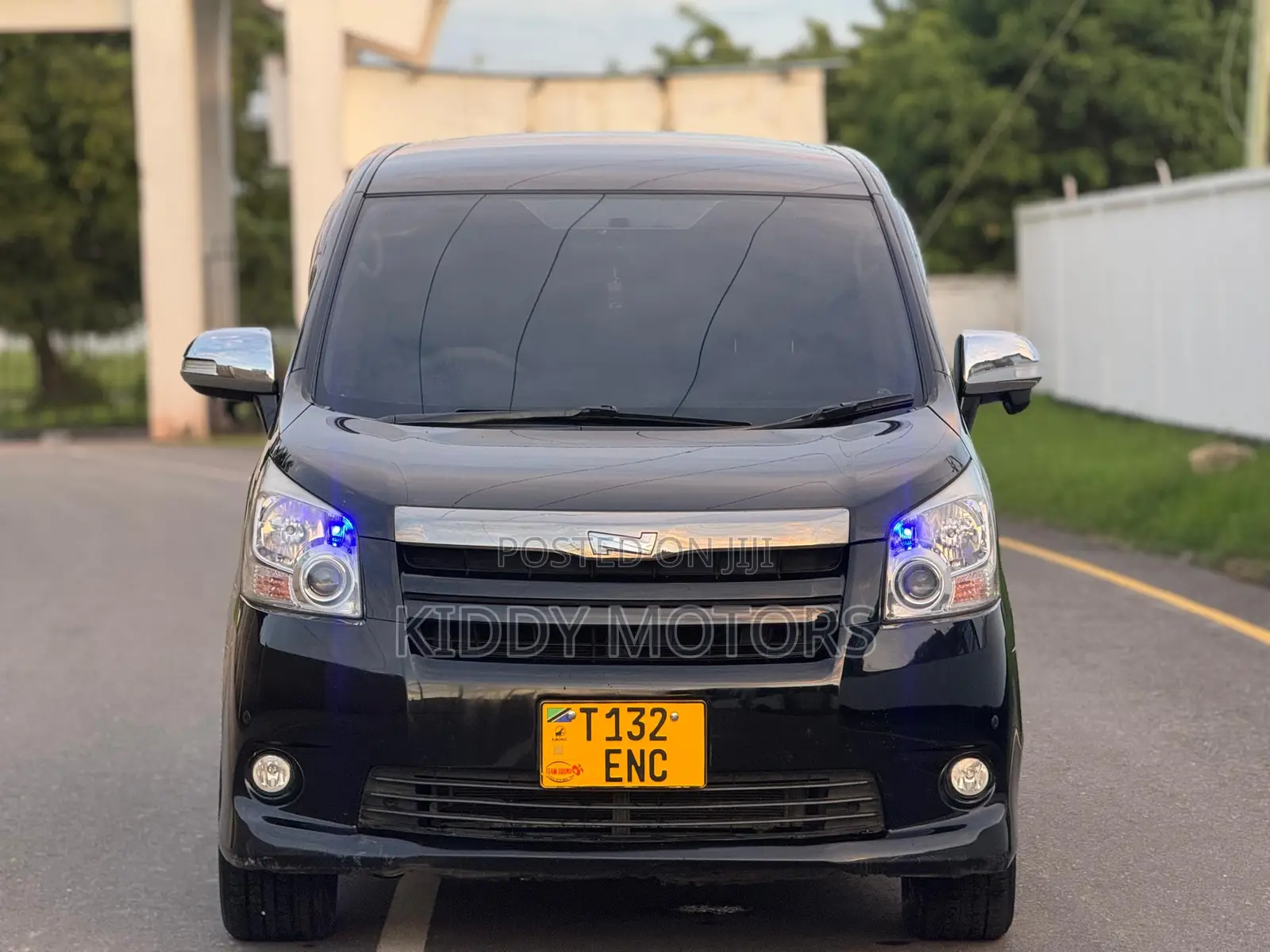 Toyota Noah 2009 Black