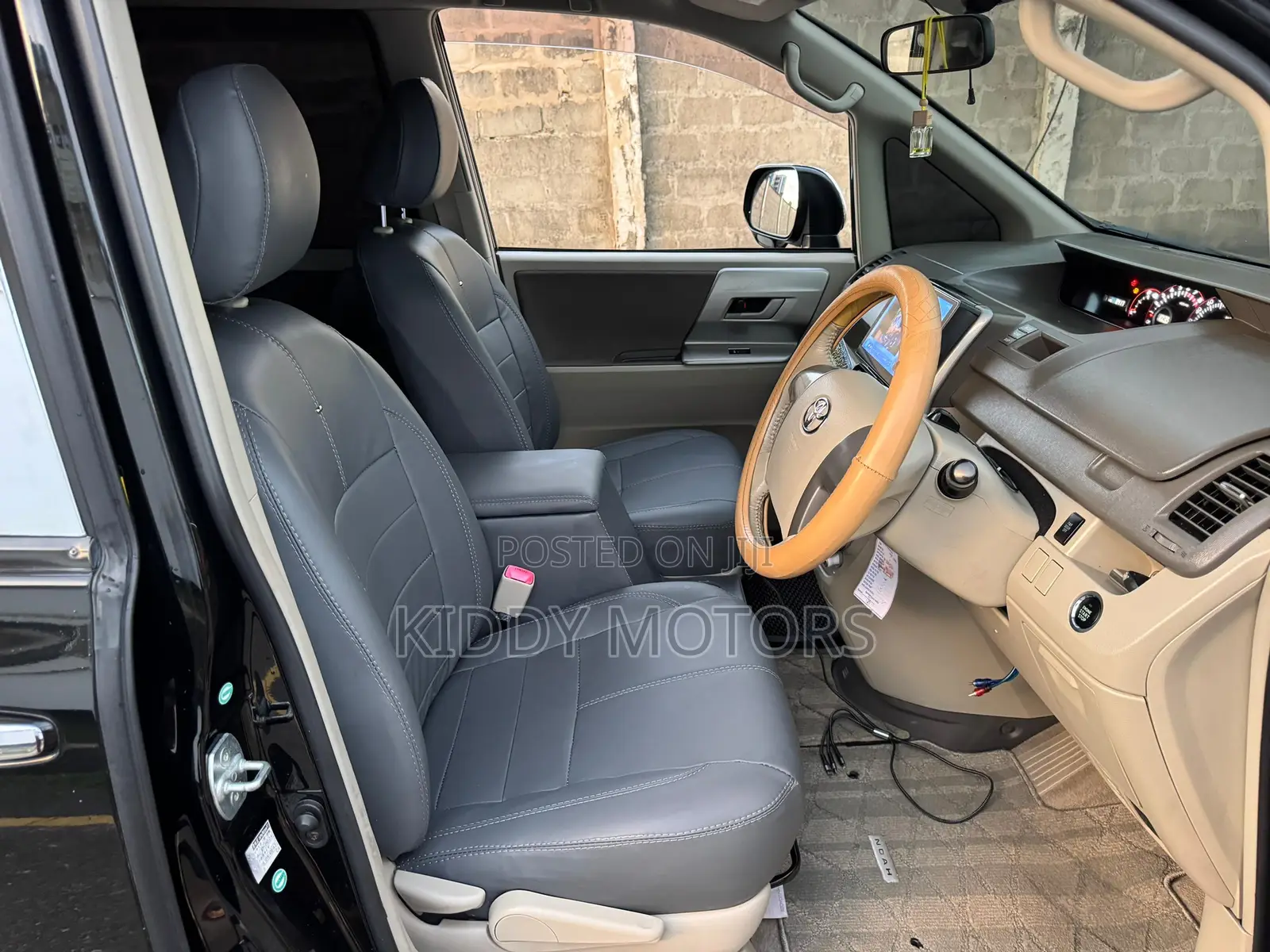 Toyota Noah 2009 Black