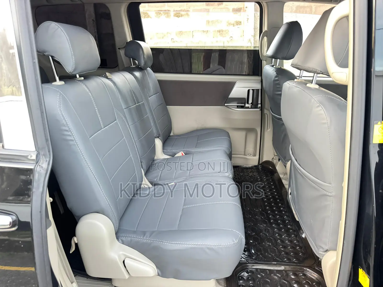 Toyota Noah 2009 Black