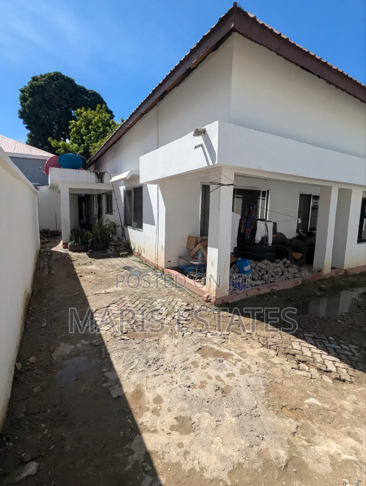 3bdrm House in Mikocheni for sale