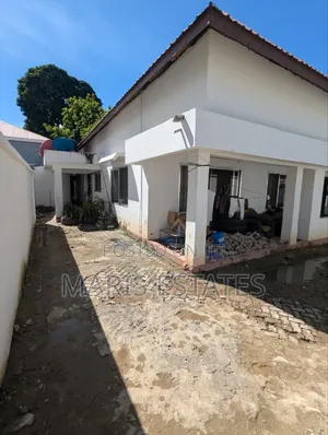 3bdrm House in Mikocheni for sale