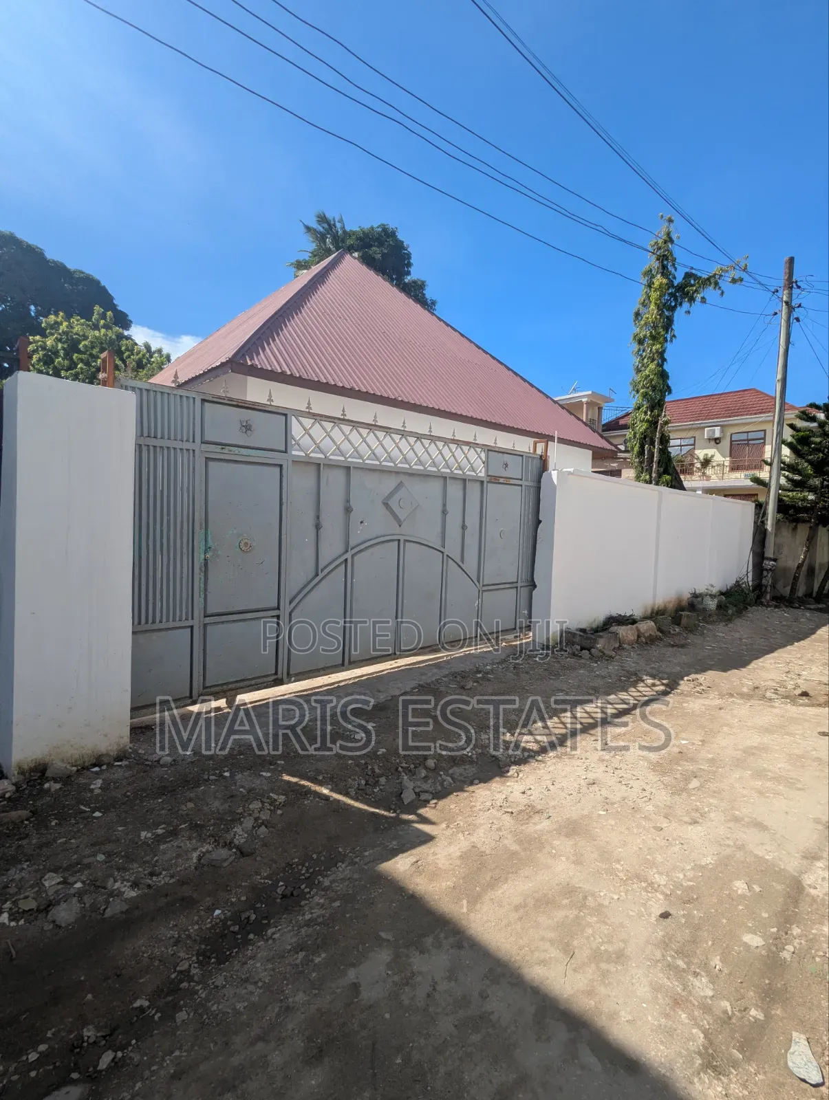 3bdrm House in Mikocheni for sale