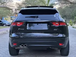 Jaguar F-Pace 35t R-Sport 2017 Black