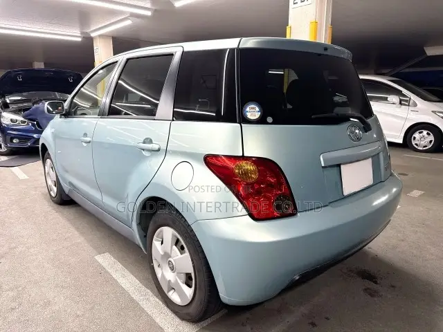 Toyota IST 2003 Blue