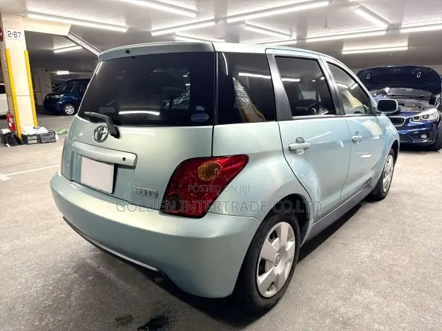 Toyota IST 2003 Blue