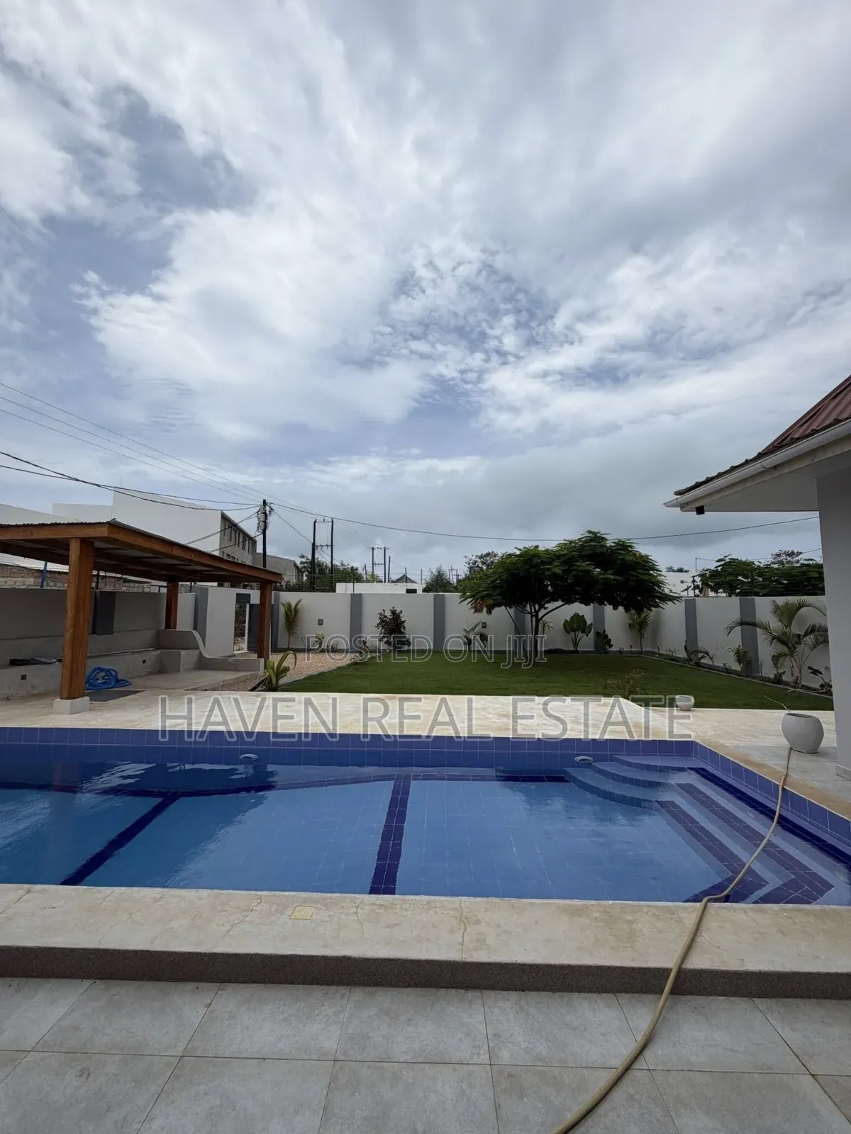 Furnished 2bdrm House in Kati for sale