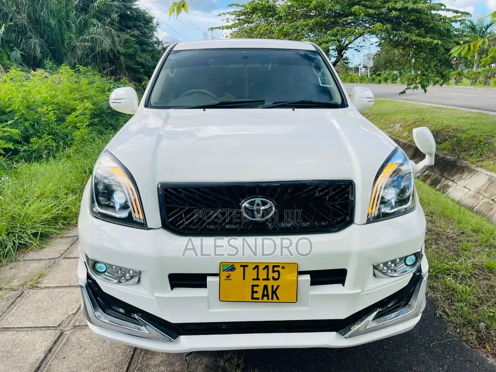 Toyota Land Cruiser Prado 2007 White