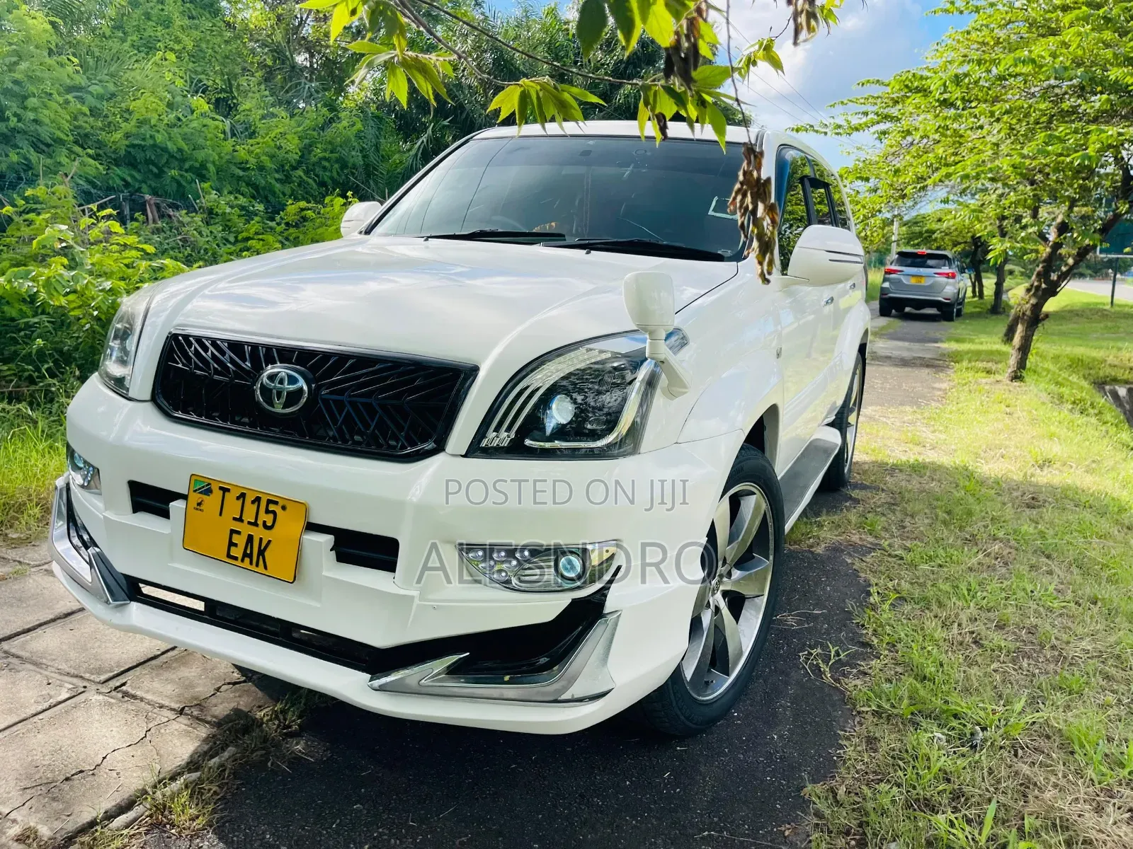 Toyota Land Cruiser Prado 2007 White