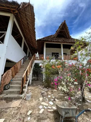 Furnished 6bdrm House in Kati for sale