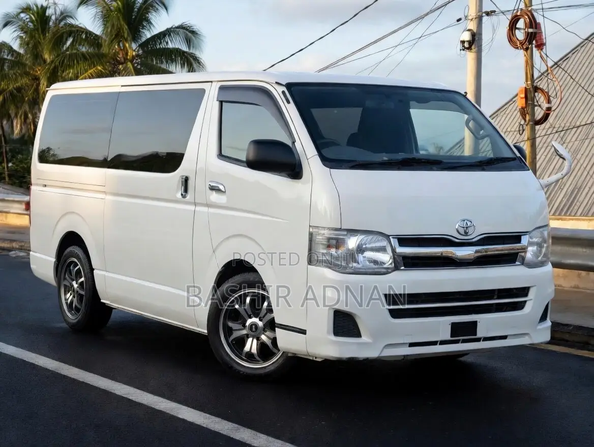 Toyota Quantum 2011 White
