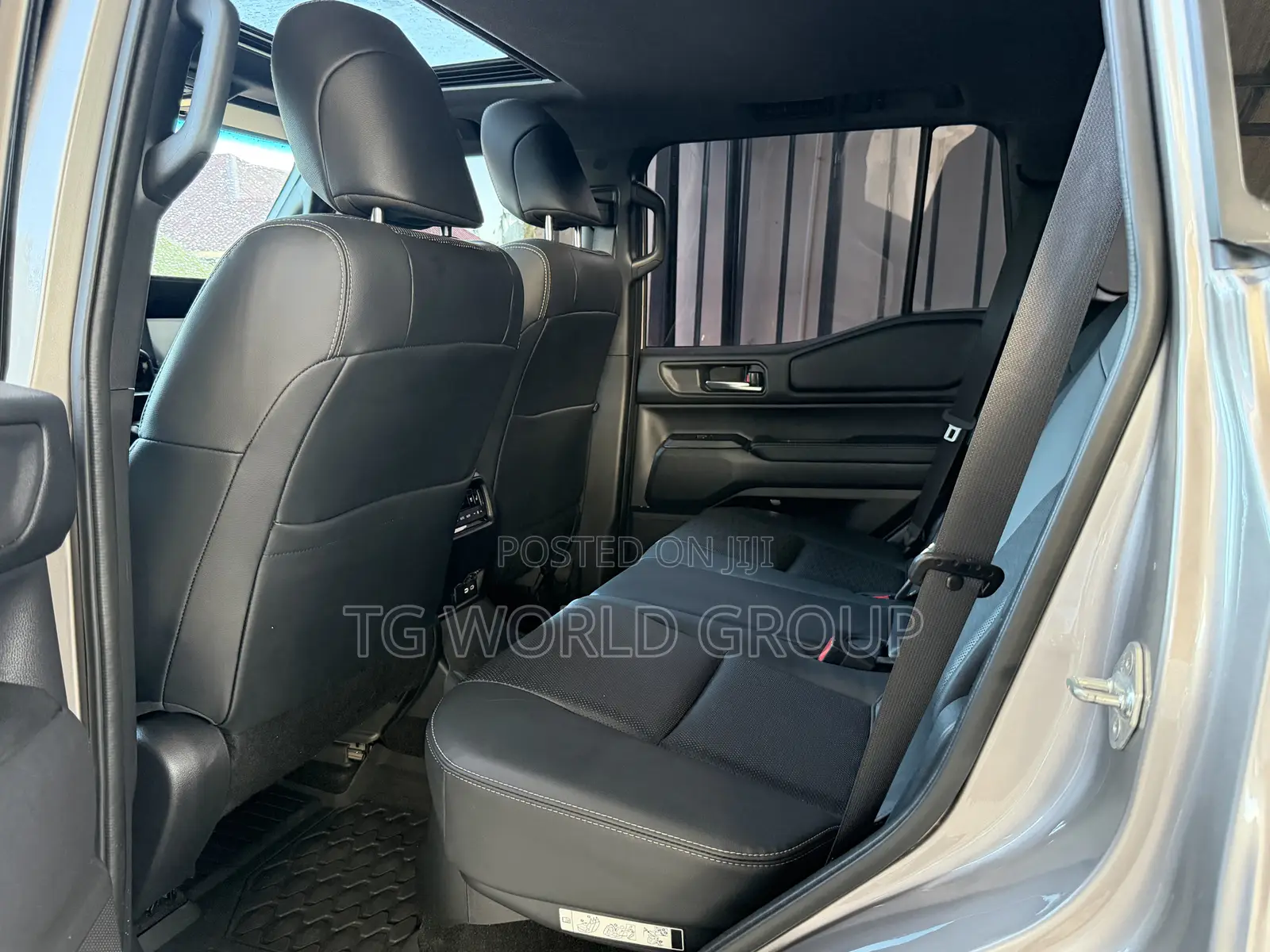 Toyota Land Cruiser Prado 2.8 2024 Brown
