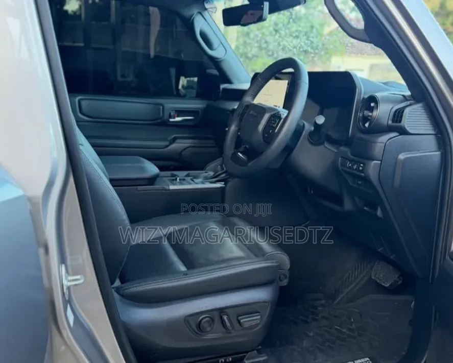 Toyota Land Cruiser Prado 2.8 2024 Brown